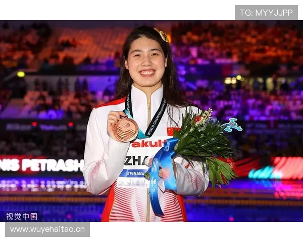 张雨霏训练完直接打车去奢侈品店？